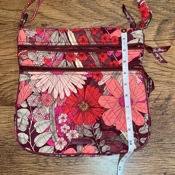 Vera Bradley Crossbody Phone Charging Bag - Picture 4 of 10